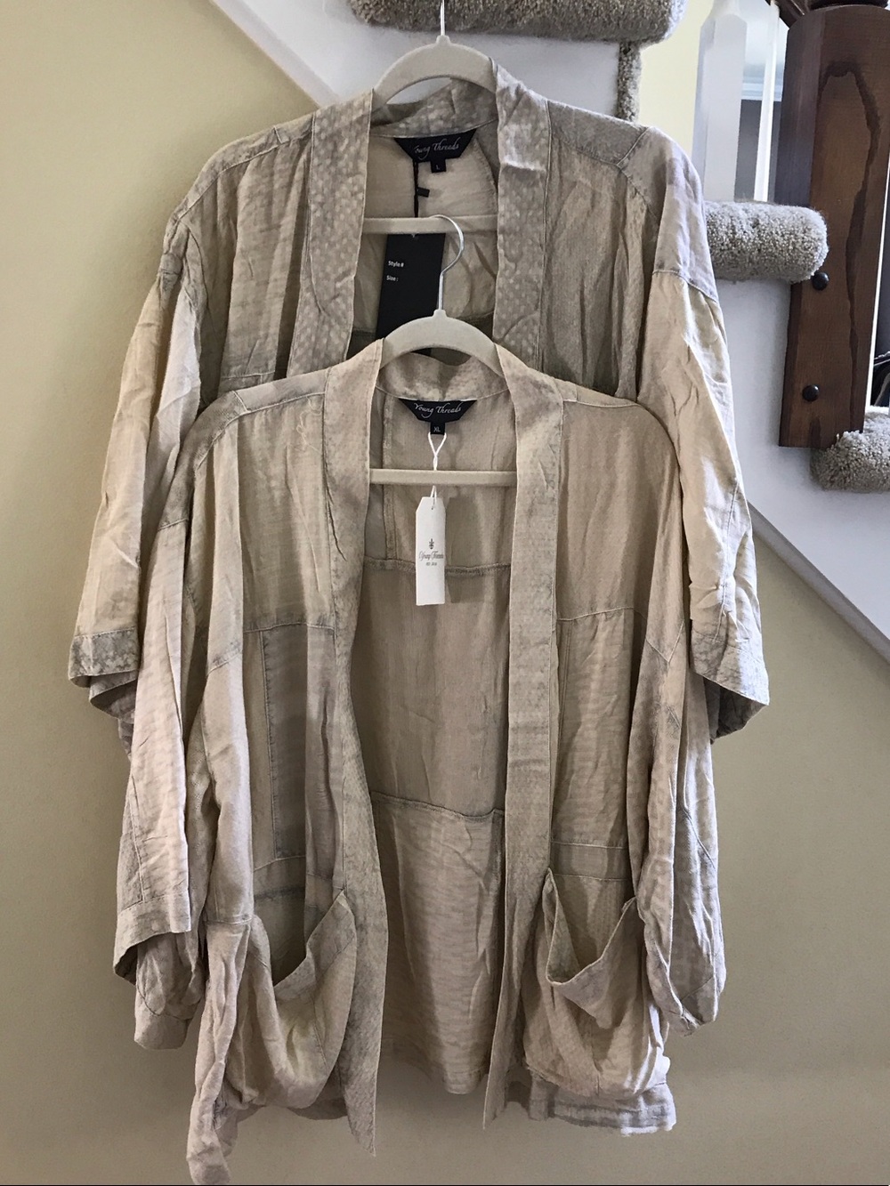 YOUNG THREADS NWT Kimono Cream Light black Dye Pockets Large Xlarge